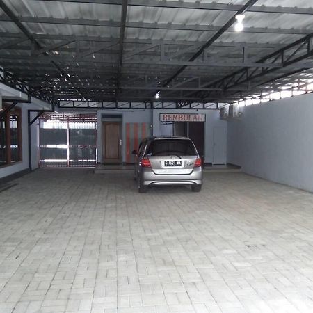 Jombang Rembulan Guest House المظهر الخارجي الصورة